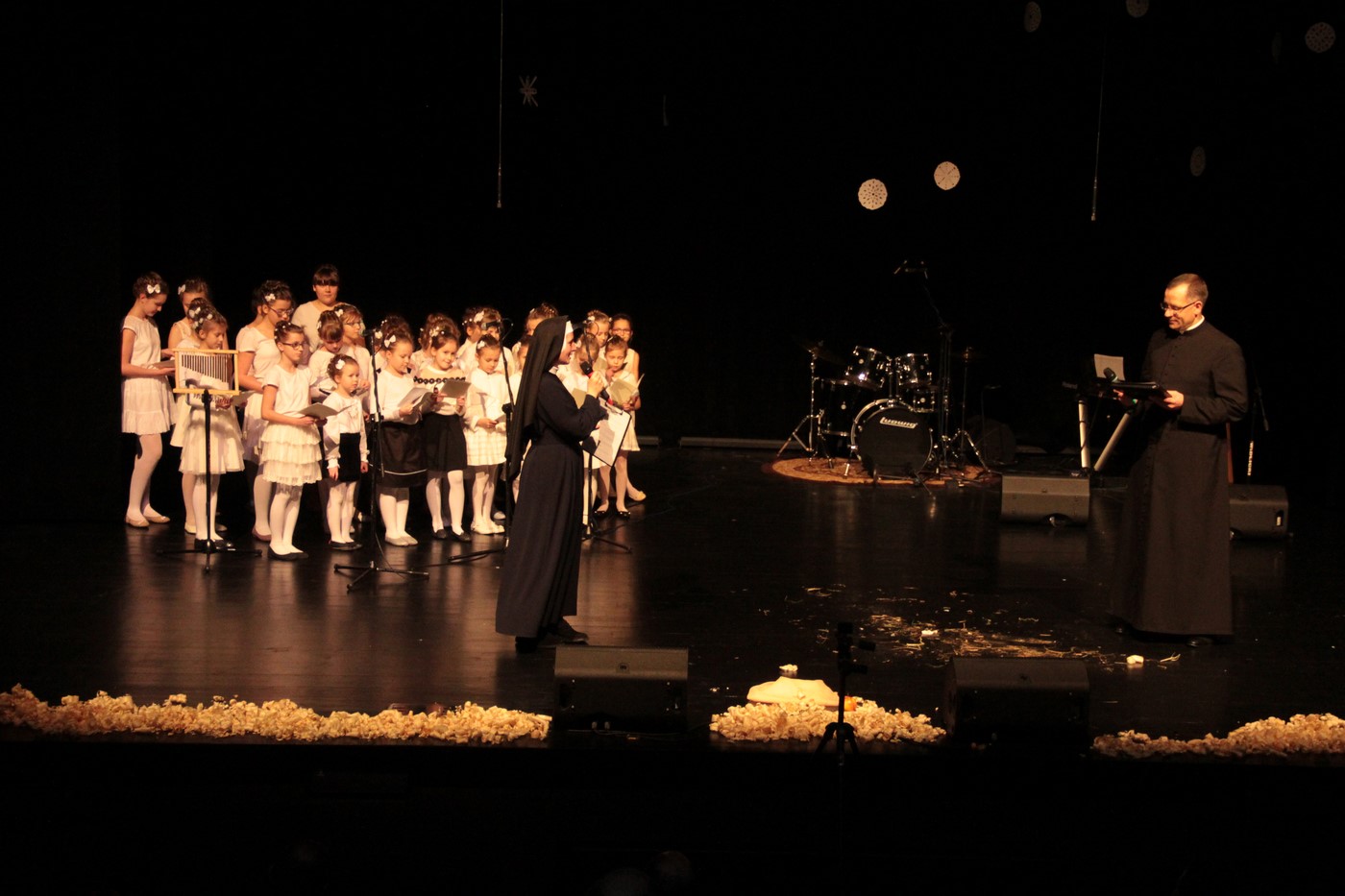 IMG_9302_SpektaklKoledowanie2018_11.jpg